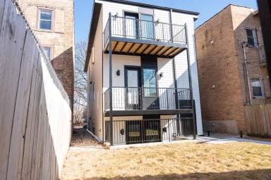 Main picture of 6206 S St Lawrence Ave - Ground Unit