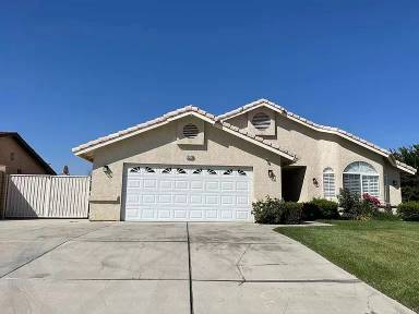 Main picture of 18120 Lakeview Dr
