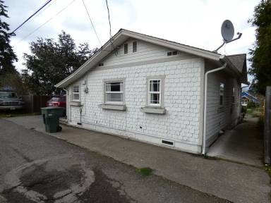Main picture of 512 W 12th St