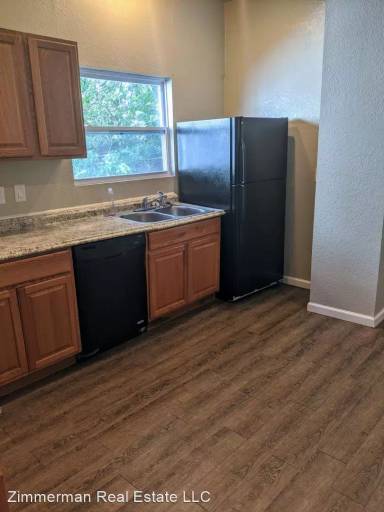 Main picture of 1725 Prentis Ave