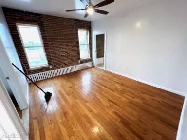 Main picture of 2126 Newtown Ave
