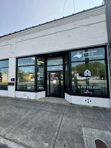 Main picture of 421 E Main St