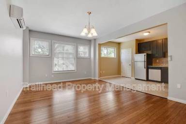 Main picture of 30 E Linwood Blvd