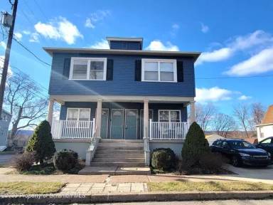 Main picture of 327 Plymouth Ave
