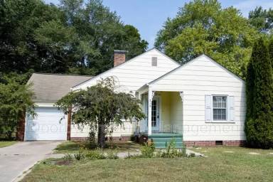 Main picture of 219 Sequoia Dr