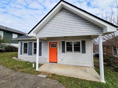 Main picture of 3281 Idlewild Dr