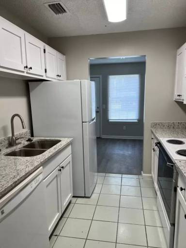 Main picture of 736 Morningside Ln