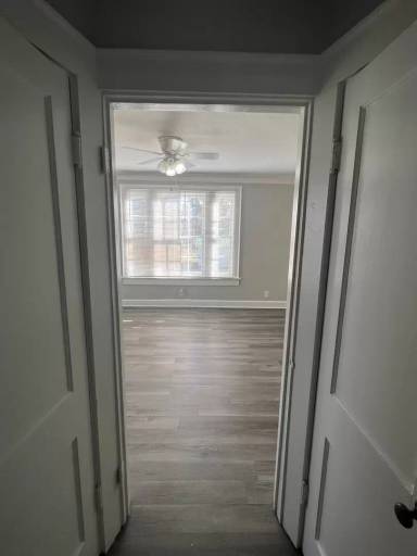 Main picture of 712 1st St SW