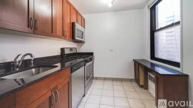 Main picture of 243 E 27th St