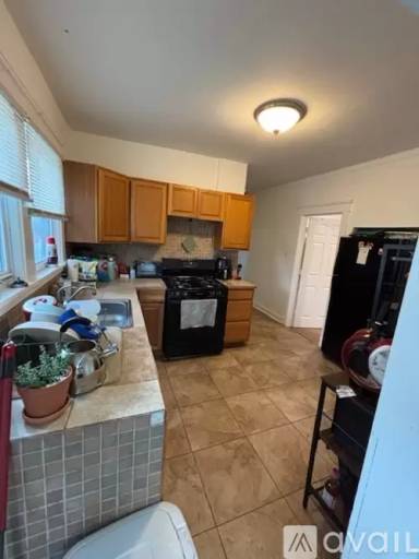 Main picture of 302 S 3rd Ave