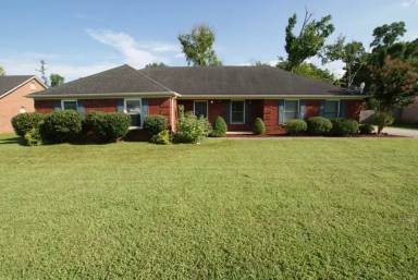 Main picture of 157 Tammy Gaines Ln