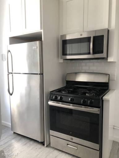 Main picture of 301 E 193rd St