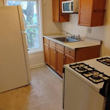 Main picture of 452A Hudson Ave