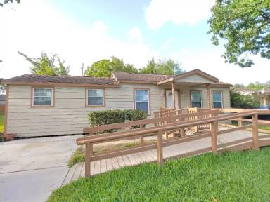 Main picture of 3319 Natchez St