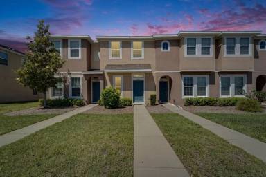 Main picture of 7013 White Treetop Pl