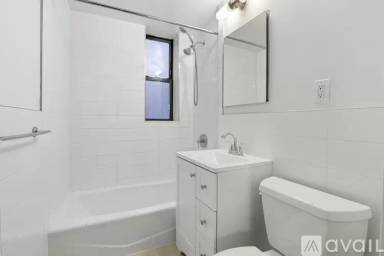 Main picture of 312 W 15th St
