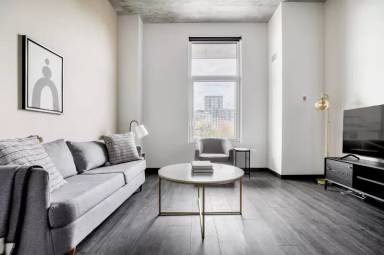 Main picture of 158 N Ashland Ave