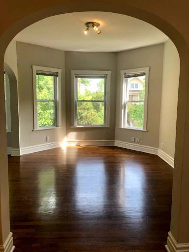 Main picture of 7704 Adams St