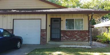 Main picture of 10759 Carlos Way