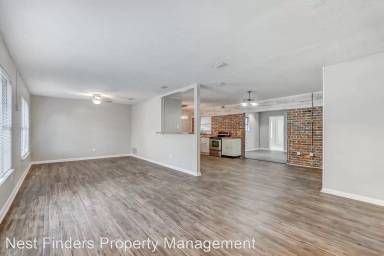 Main picture of 3312 Pickwick Dr S