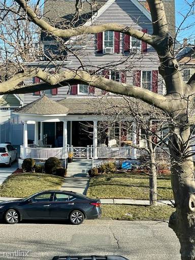 Main picture of 803 2nd Ave