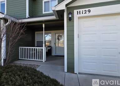 Main picture of 721 Waterglen Dr
