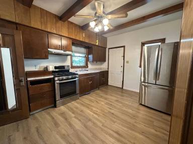 Main picture of 1238 1/2 5th Ave N