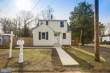 Main picture of 202 Oak Ave