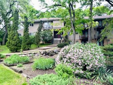 Main picture of Whispering Oaks