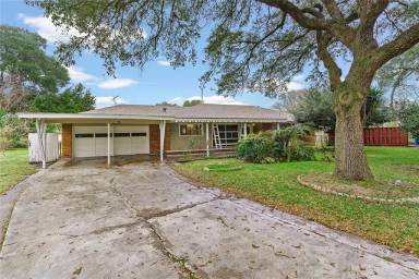 Main picture of 5102 Acorn Cir