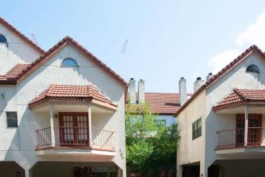 Main picture of 706 W 22nd St