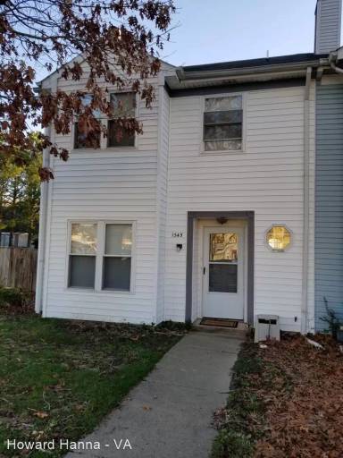 Main picture of 1345 Victorian Cres