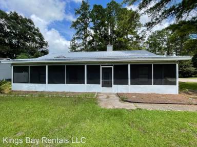 Main picture of 215 Woodbridge Rd