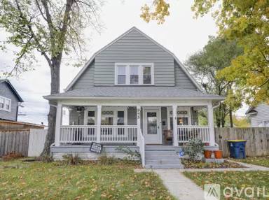 Main picture of 945 Tecumseh St