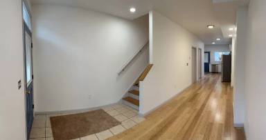 Main picture of 414 Sample St