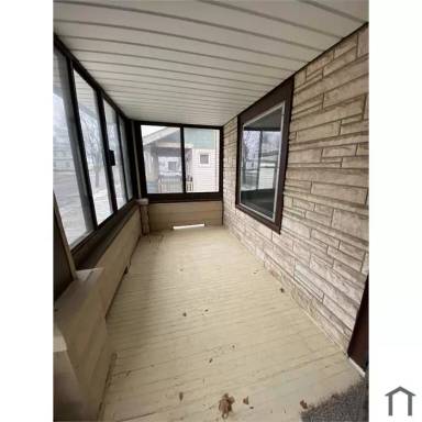 Main picture of 15102 Glendale Ave