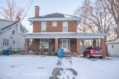 Main picture of 1616 W Main St