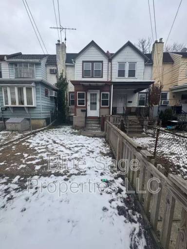 Main picture of 7030 Greenwood Ave