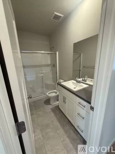 Main picture of 63204 Peale St