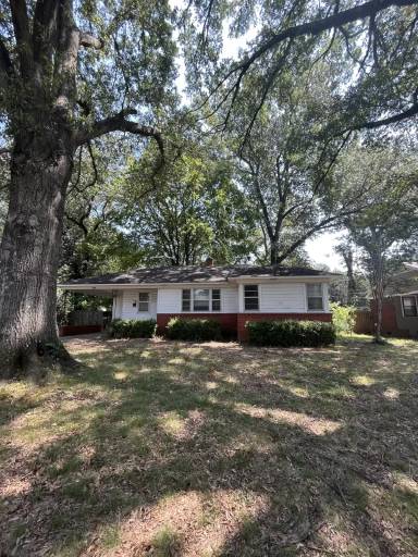 Main picture of 1258 Oak Ridge Dr