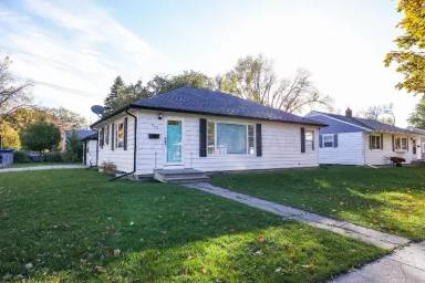 Main picture of 302 20th Ave N