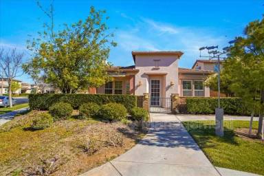 Main picture of 23753 Maple Leaf Ct