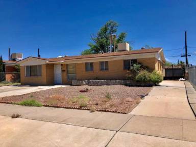 Main picture of 10036 Mercedes St