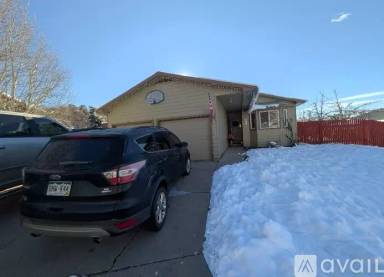 Main picture of 810 Saguaro St