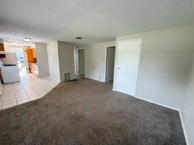 Main picture of 1827 Parkdale Dr