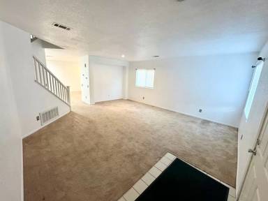 Main picture of 44341 Camellia St