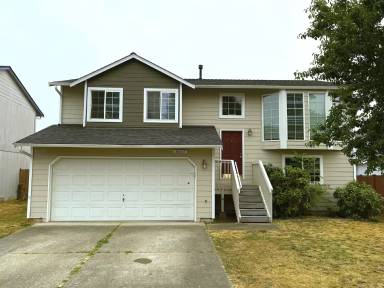 Main picture of 10429 56th Dr NE