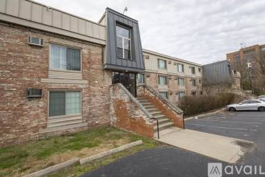 Main picture of 506 Riddle Rd