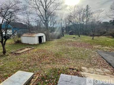 Main picture of 499 N Mill Rd
