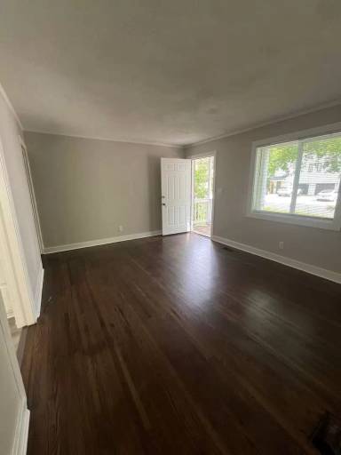 Main picture of 511 W 28th St